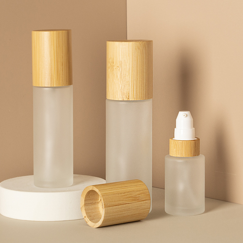 Bambu Ahşap Kapaklı Buzlu Kozmetik Losyon Pompası İnce Sis ve Losyon Cam Sprey Şişesi Bambu Ahşap Kapaklı Buzlu Kozmetik Losyon Pompası İnce Sis ve Losyon Cam Sprey Şişesi