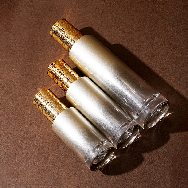 Elektroliz Fırçalı Kapaklı Cam Serum Şişesi Elektroliz Fırçalı Kapaklı Cam Serum Şişesi