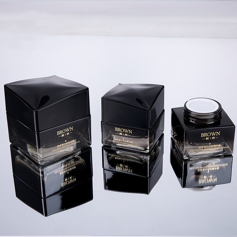 Kozmetik Ambalaj İçin Yükseltilmiş Kapak Tasarımlı Benzersiz Kare Cam Krem Kavanoz Kozmetik Ambalaj İçin Yükseltilmiş Kapak Tasarımlı Benzersiz Kare Cam Krem Kavanoz